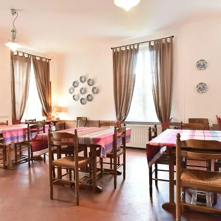 Holiday home Heritage Castle In With Garden Asnieres (Eure)
