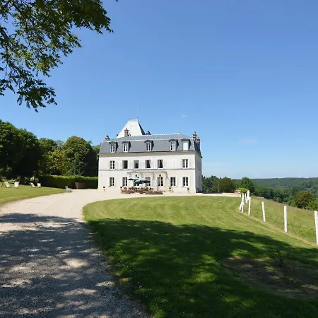 Heritage Castle In With Garden *